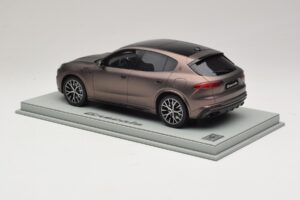 Maserati Grecale Brązowy BBR 1:18 P18220FMAS Żywica — zdjęcie 5 z 7