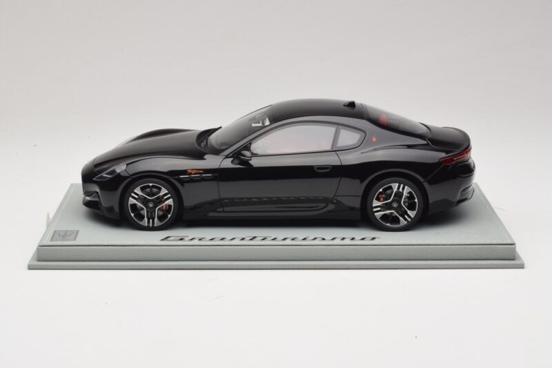 Maserati GranTurismo Trofeo Nero Assoluto BBR 1:18 P18240CMAS Żywica