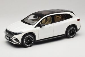 Mercedes EQS SUV X296 Manufaktur Diamond White NZG 1:18 Mercedes EQS SUV X296 Manufaktur Diamond White NZG 1:18 B66960590 Metal