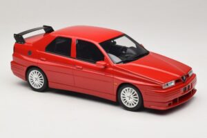 Alfa Romeo 155 GTA Stradale Alfa Red Otto 1:18 OT1132 Żywica — zdjęcie 4 z 6
