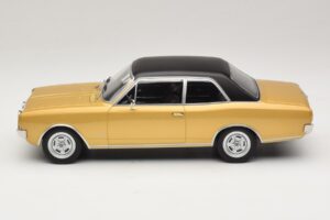 Opel Commodore A Beżowy MCG 1:18 MCG18559 Metal — zdjęcie 3 z 6
