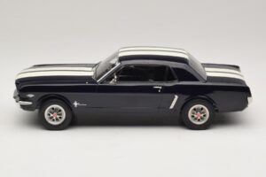 Ford Mustang Nightmist Blue Norev 1:18 182805 Metal — zdjęcie 3 z 6