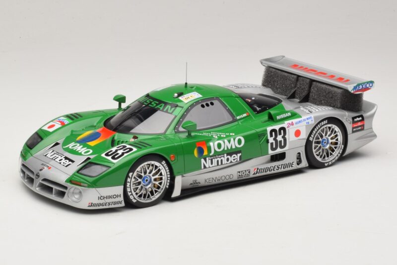 Nissan R390 GT1 #33 S. Motoyama / T. Kurosawa / M. Kageyama 24 Hours of Le Mans 1998 GT Spirit 1:18 GT1003 Żywica