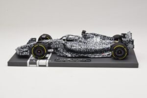 Alfa Romeo Orlen C42 R. Kubica Testing Barcelona 2022 Minichamps 1:18 117229988 Żywica — zdjęcie 3 z 7