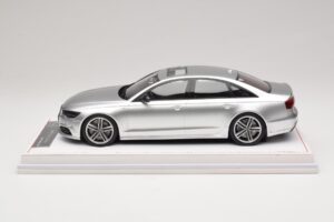 Audi S6 C7 Florett Silver Metallic IVY Merit 1:18 REMC038 Żywica