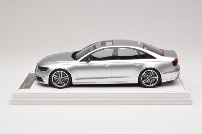 Audi S6 C7 Florett Silver Metallic IVY Merit 1:18 REMC038 Żywica