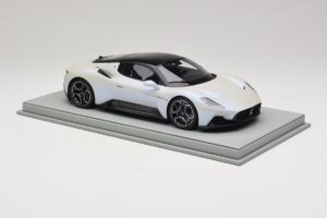 Maserati MC20 Bianco Audace BBR 1:18 P18191AMAS Żywica — zdjęcie 5 z 6