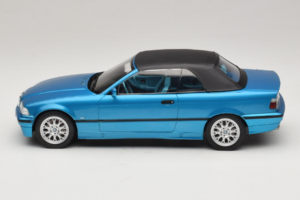 BMW 3 Series E36 Kabriolet Niebieski Metaliczny MCG 1:18 MCG18319 Metal — zdjęcie 4 z 7