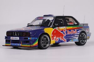 BMW E30 V8 #229 E. Hountondji Red Bull Driftbrothers Drift 2023 Niebieski Otto 1:18 OT486 Żywica