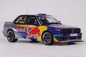 BMW E30 V8 #229 E. Hountondji Red Bull Driftbrothers Drift 2023 Niebieski Otto 1:18 OT486 Żywica — zdjęcie 4 z 5