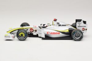 Brawn GP BGP001 #22 J. Button Singapore GP 2009 Minichamps 1:18 180090222 Żywica — zdjęcie 3 z 7