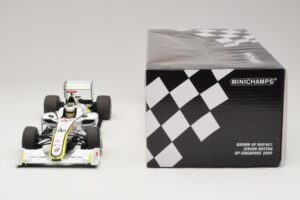Brawn GP BGP001 #22 J. Button Singapore GP 2009 Minichamps 1:18 180090222 Żywica — zdjęcie 6 z 7