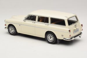 Volvo Amazon Kombi Pearl White Norev 1:18 188750 Metal — zdjęcie 5 z 6