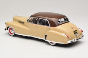 Cadillac Fleetwood Series 60 Special Beżowy MCG 1:18 MCG18656 Metal — zdjęcie 5 z 6