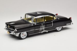 Cadillac Fleetwood Series 60 The Godfather Greenlight 1:18 12949 Metal