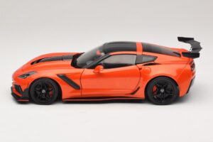 Chevrolet Corvette C7 ZR1 Czerwony IXO 1:18 U18RDC001-FO Metal — zdjęcie 4 z 8