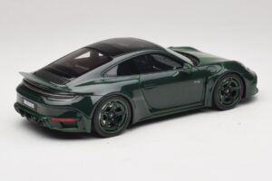 Porsche 911 992 Turbo S Brabus 900 Rocket R Mean Green GT Spirit 1:18 GT959 Żywica — zdjęcie 2 z 6