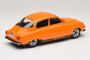 Saab 96 V4 Pomarańczowy MCG 1:18 MCG18654 Metal — zdjęcie 2 z 6