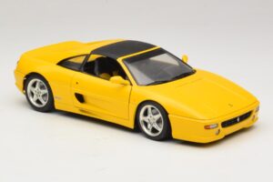 Ferrari F355 Spider Żółty z Czarnym Dachem UT Models 1:18 180074030-P4 Metal — zdjęcie 6 z 8