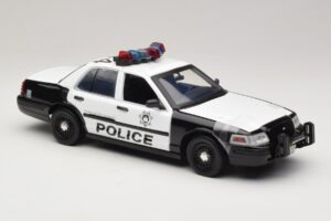 Ford Crown Victoria Police Interceptor The Hangover Movie Greenlight 1:18 12911 Metal — zdjęcie 4 z 6