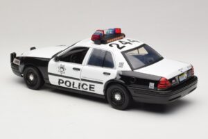 Ford Crown Victoria Police Interceptor The Hangover Movie Greenlight 1:18 12911 Metal — zdjęcie 5 z 6