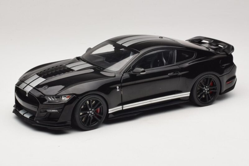 Ford Mustang Shelby GT500 S550 Czarny IXO 1:18 U18RDC002-FO Metal