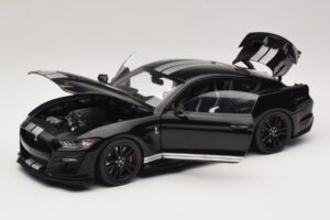 Ford Mustang Shelby GT500 S550 Czarny IXO 1:18 U18RDC002-FO Metal — zdjęcie 2 z 8