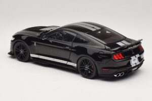 Ford Mustang Shelby GT500 S550 Czarny IXO 1:18 U18RDC002-FO Metal — zdjęcie 7 z 8