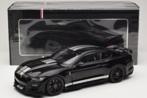 Ford Mustang Shelby GT500 S550 Czarny IXO 1:18 U18RDC002-FO Metal — zdjęcie 8 z 8