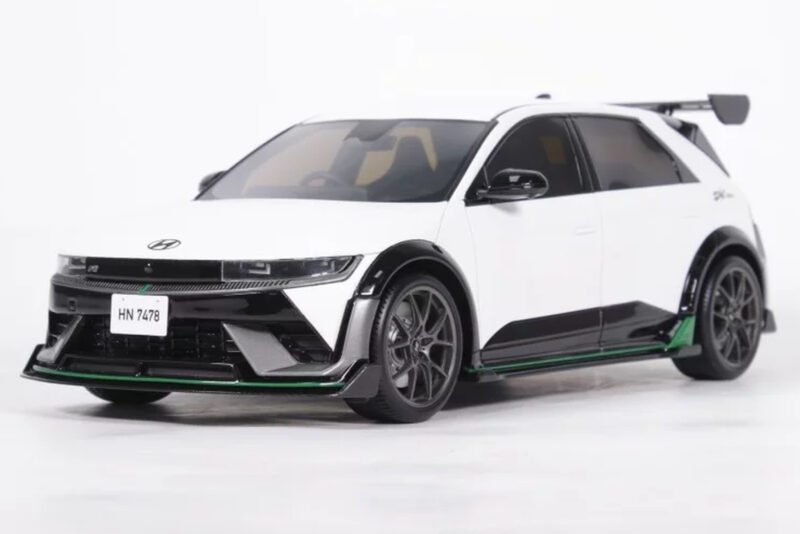 Hyundai Ioniq 5 N DK Edition Atlas White Matt Otto 1:18 OT1227 Żywica