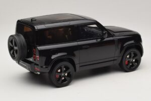 Land Rover Defender 90 L663 P400 X-Dynamic HSE Santorini Black GT Spirit 1:18 GT992 Żywica — zdjęcie 2 z 6