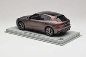 Maserati Grecale Brązowy BBR 1:18 P18220FMAS Żywica — zdjęcie 5 z 7