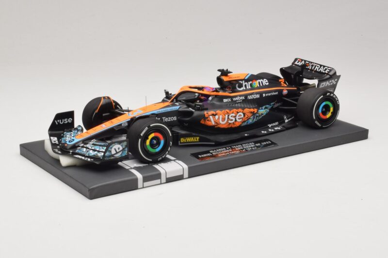 McLaren MCL36 #3 D. Ricciardo Abu Dhabi GP 2022 Minichamps 1:18 537224003 Żywica