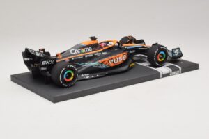 McLaren MCL36 #3 D. Ricciardo Abu Dhabi GP 2022 Minichamps 1:18 537224003 Żywica — zdjęcie 2 z 7