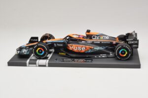 McLaren MCL36 #3 D. Ricciardo Abu Dhabi GP 2022 Minichamps 1:18 537224003 Żywica — zdjęcie 3 z 7