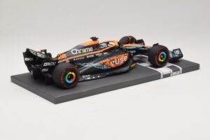 McLaren MCL36 O. Piastri Abu Dhabi Test 2022 Minichamps 1:18 537221828 Żywica — zdjęcie 2 z 7