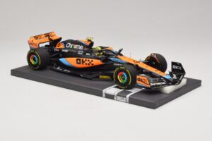 McLaren MCL60 #4 L. Norris 2nd Place Hungarian GP 2023 Minichamps 1:18 537233004 Żywica — zdjęcie 4 z 7