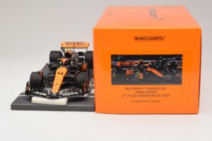 McLaren MCL60 #4 L. Norris 2nd Place Singapore GP 2023 Minichamps 1:18 537233404 Żywica — zdjęcie 6 z 7