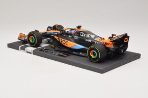 McLaren MCL60 #81 O. Piastri Hungarian GP 2023 Minichamps 1:18 537233081 Żywica — zdjęcie 5 z 7
