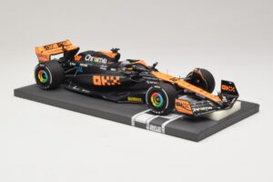 McLaren MCL60 #81 O. Piastri Japanese GP 2023 Minichamps 1:18 537233581 Żywica — zdjęcie 4 z 7