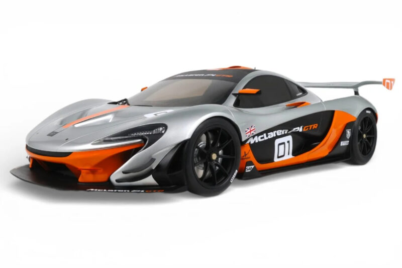 McLaren P1 GTR Pebble Beach GT Spirit 1:8 McLaren P1 GTR Pebble Beach GT Spirit 1:8 GTS800902 Żywica