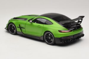 Mercedes AMG GT Black Series C190 Matt Green Metallic Minichamps 1:18 110032022 Metal — zdjęcie 7 z 8