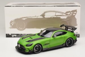 Mercedes AMG GT Black Series C190 Matt Green Metallic Minichamps 1:18 110032022 Metal — zdjęcie 8 z 8