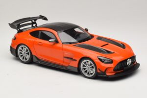Mercedes AMG GT Black Series C190 Pomarańczowy z Srebrnymi Felgami Minichamps 1:18 110032024 Metal — zdjęcie 6 z 8