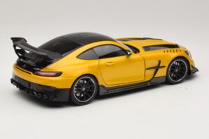 Mercedes AMG GT Black Series C190 Solarbeam Yellow Metallic Minichamps 1:18 110032021 Metal — zdjęcie 3 z 8