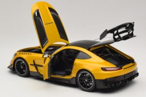 Mercedes AMG GT Black Series C190 Solarbeam Yellow Metallic Minichamps 1:18 110032021 Metal — zdjęcie 5 z 8