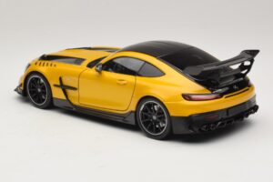 Mercedes AMG GT Black Series C190 Solarbeam Yellow Metallic Minichamps 1:18 110032021 Metal — zdjęcie 7 z 8