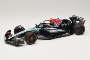 Mercedes AMG Petronas W15 E Performance L. Hamilton Winner British GP 2024 Minichamps 1:18 110241244 Żywica