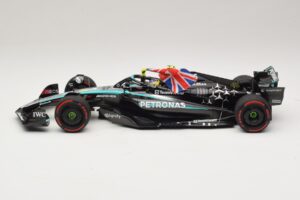 Mercedes AMG Petronas W15 E Performance L. Hamilton Winner British GP 2024 Minichamps 1:18 110241244 Żywica — zdjęcie 3 z 7