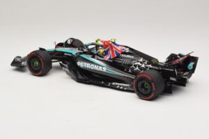 Mercedes AMG Petronas W15 E Performance L. Hamilton Winner British GP 2024 Minichamps 1:18 110241244 Żywica — zdjęcie 5 z 7